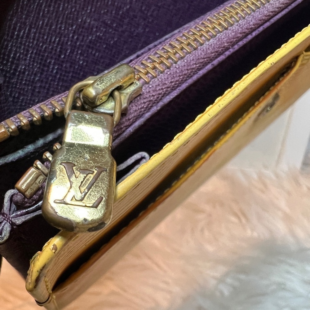 Authentic Louis Vuitton Epi Sarah yellow wallet with Purple interior - Picture 7 of 14